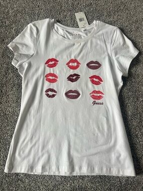 GUESS White Tee with Red & Burgundy Kiss Print